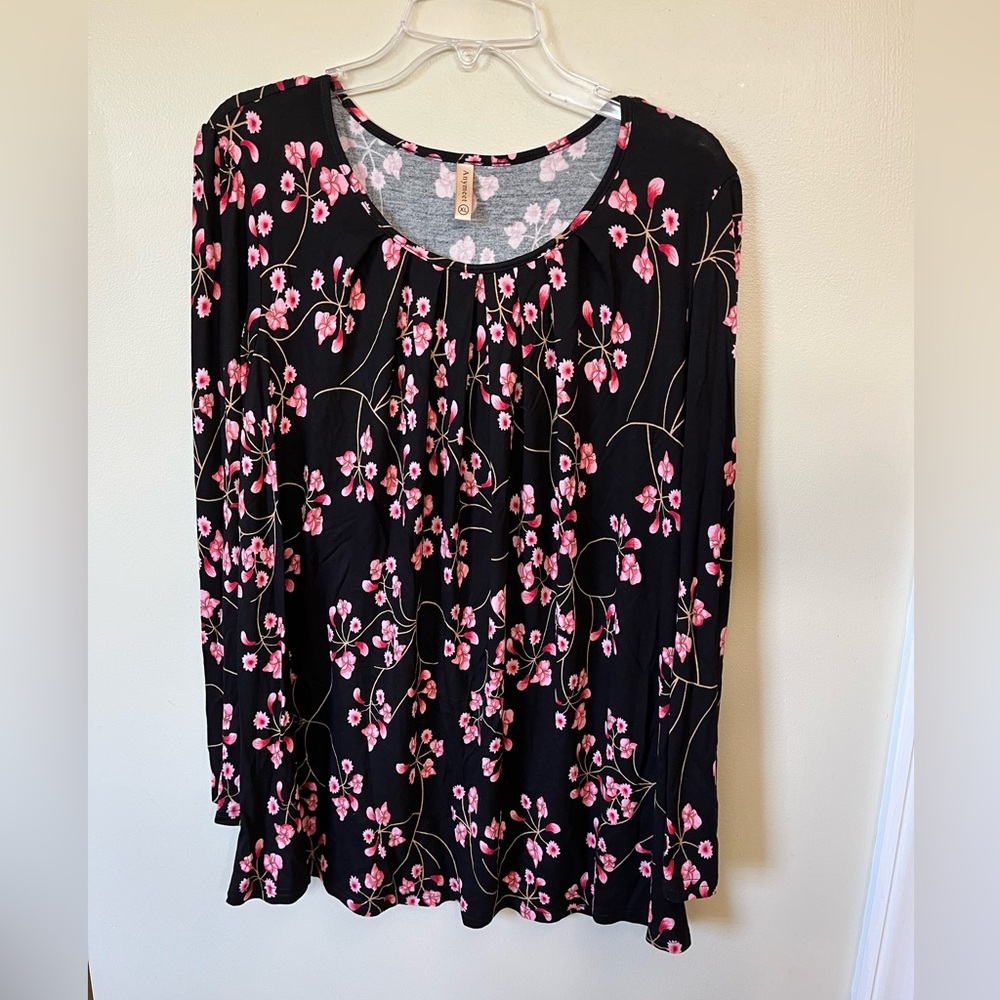 Chic Black and Pink Floral Women's Blouse